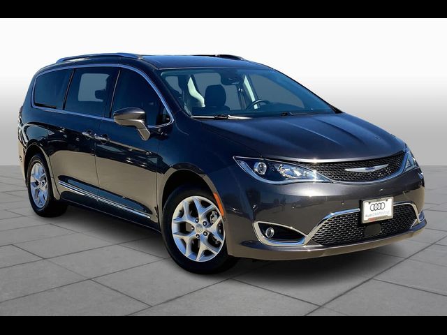 2020 Chrysler Pacifica Touring-L Plus