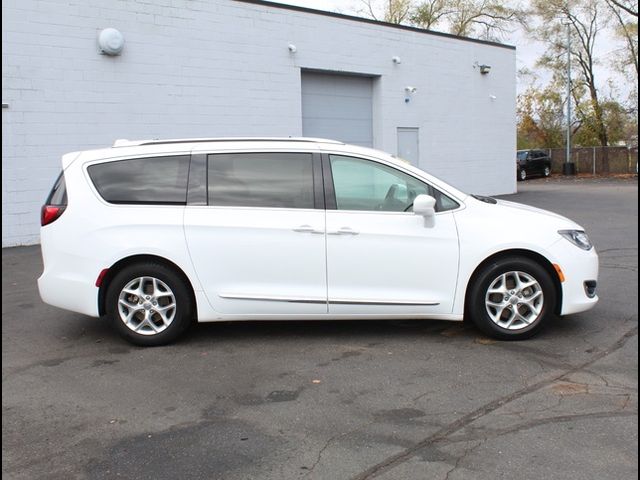 2020 Chrysler Pacifica Touring-L Plus