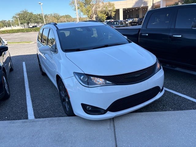 2020 Chrysler Pacifica Touring-L Plus