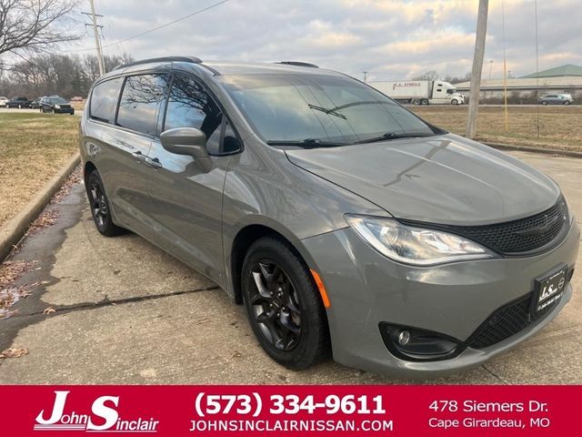 2020 Chrysler Pacifica Touring-L Plus