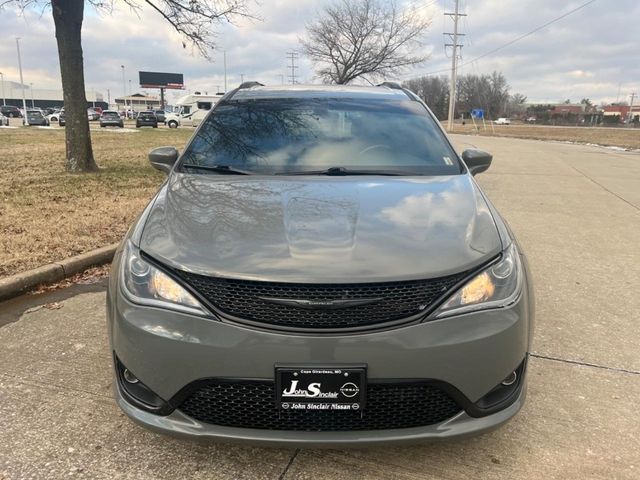 2020 Chrysler Pacifica Touring-L Plus