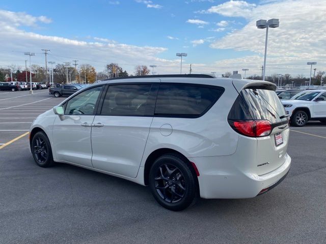 2020 Chrysler Pacifica Touring-L Plus