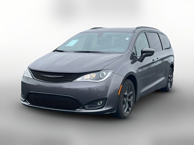 2020 Chrysler Pacifica Touring-L Plus