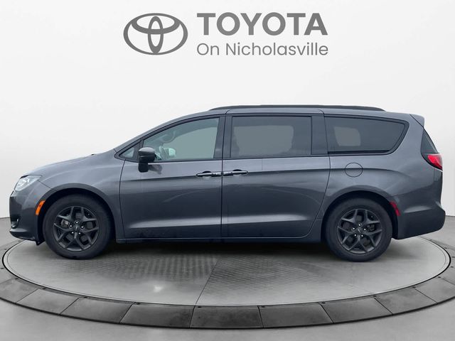 2020 Chrysler Pacifica Touring-L Plus