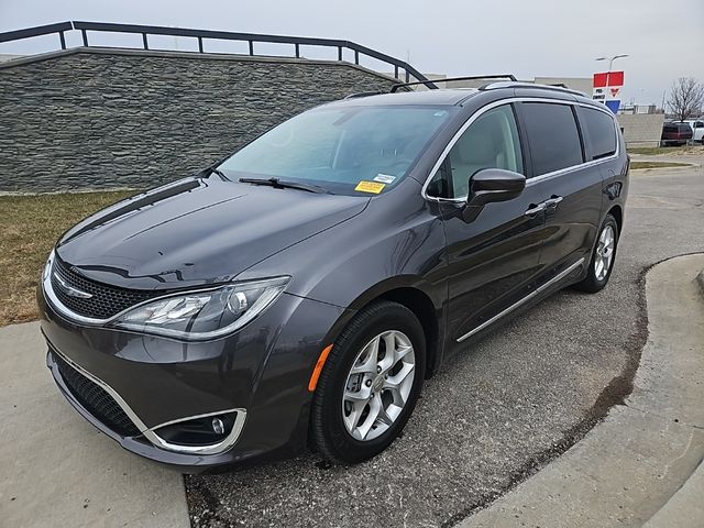 2020 Chrysler Pacifica Touring-L Plus