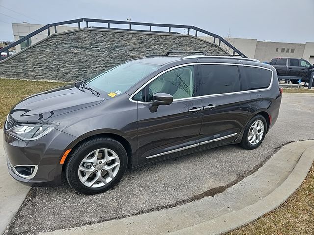 2020 Chrysler Pacifica Touring-L Plus