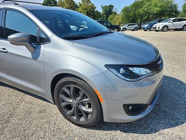 2020 Chrysler Pacifica Touring-L Plus