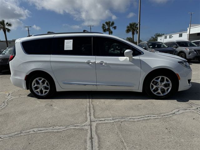 2020 Chrysler Pacifica Touring-L Plus