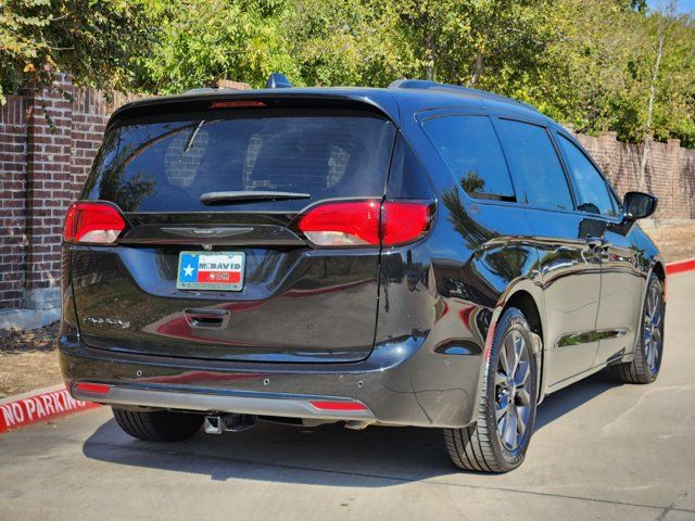 2020 Chrysler Pacifica Touring-L Plus