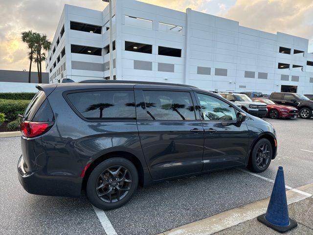 2020 Chrysler Pacifica Touring-L Plus