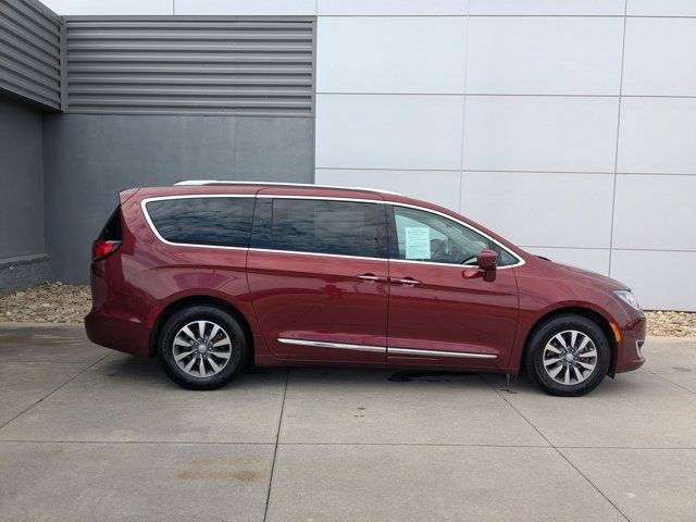 2020 Chrysler Pacifica Touring-L Plus