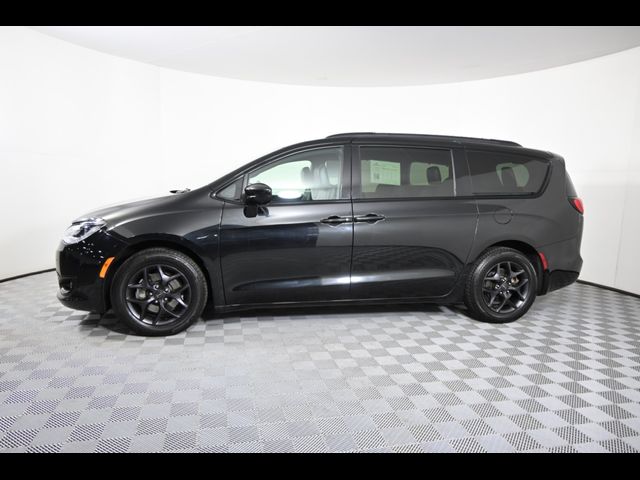 2020 Chrysler Pacifica Touring-L Plus