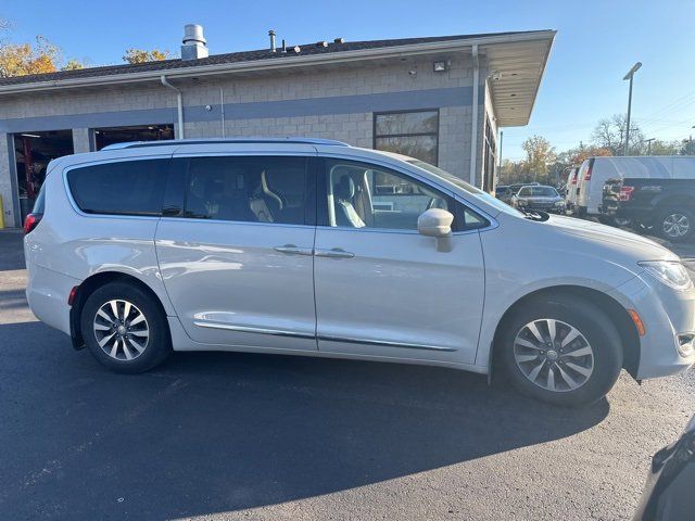 2020 Chrysler Pacifica Touring-L Plus