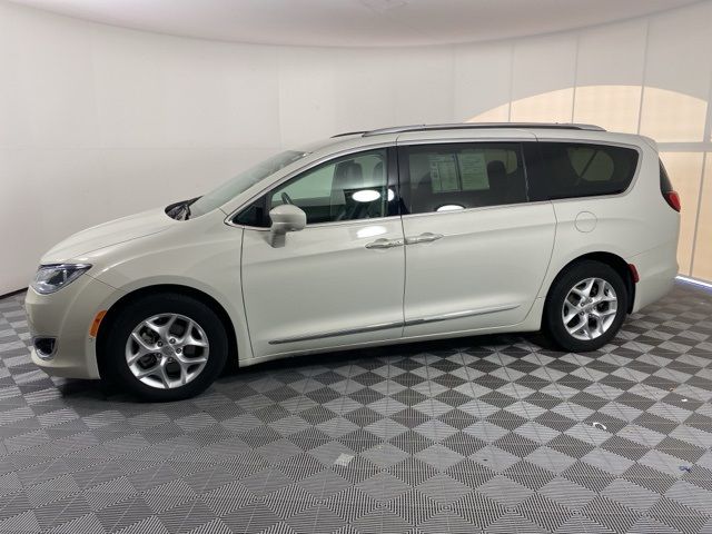 2020 Chrysler Pacifica Touring-L Plus