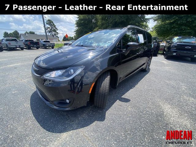 2020 Chrysler Pacifica Touring-L Plus