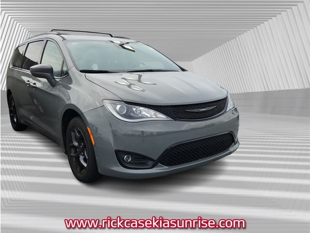 2020 Chrysler Pacifica Touring-L Plus