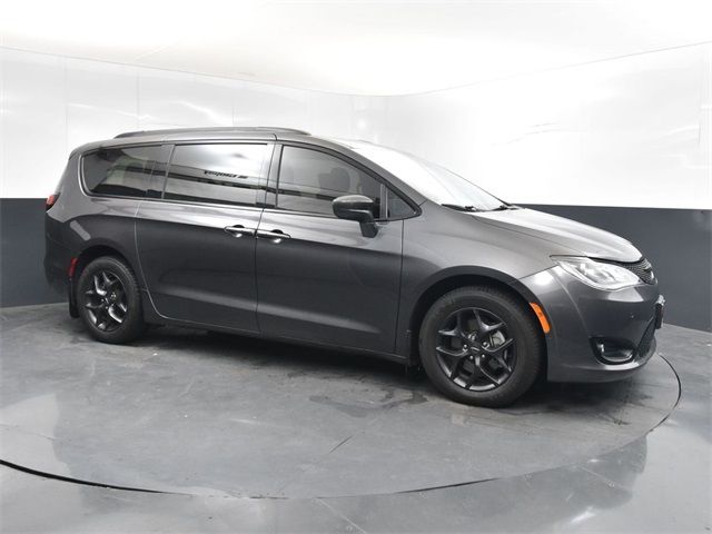 2020 Chrysler Pacifica Touring-L Plus