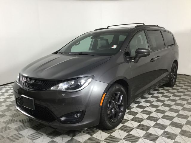 2020 Chrysler Pacifica Touring-L Plus