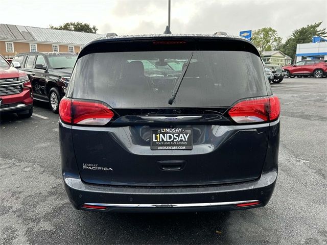 2020 Chrysler Pacifica Touring-L Plus