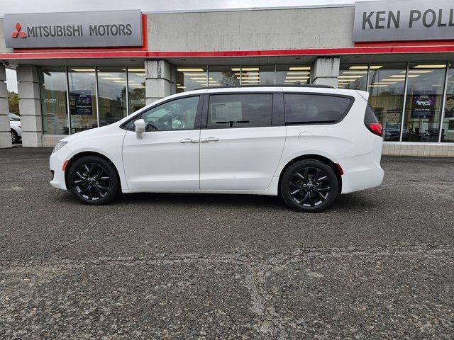 2020 Chrysler Pacifica Touring-L Plus