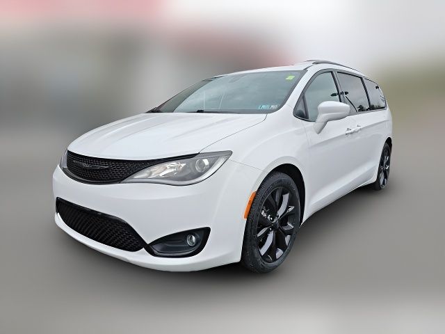 2020 Chrysler Pacifica Touring-L Plus