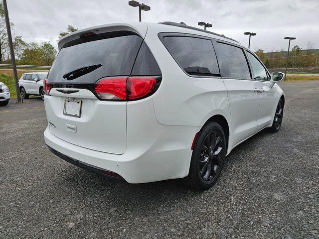 2020 Chrysler Pacifica Touring-L Plus