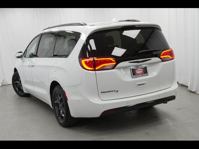 2020 Chrysler Pacifica Touring-L Plus