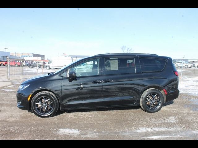 2020 Chrysler Pacifica Touring-L Plus