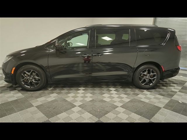 2020 Chrysler Pacifica Touring-L Plus