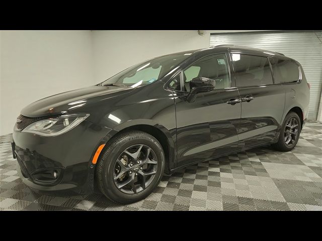 2020 Chrysler Pacifica Touring-L Plus