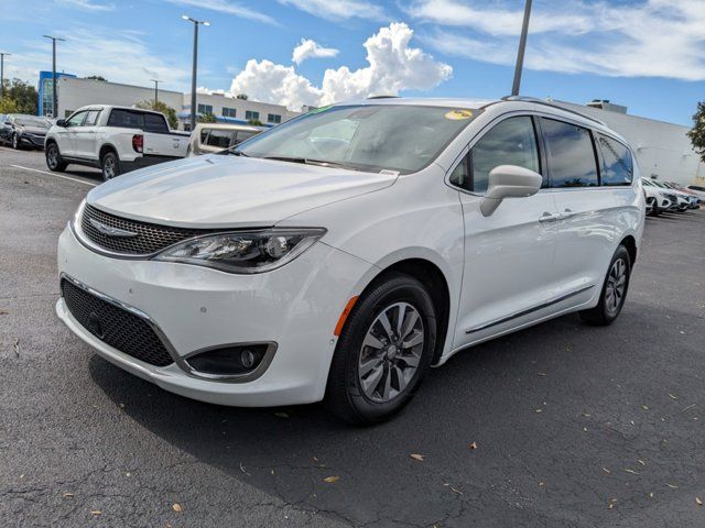 2020 Chrysler Pacifica Touring-L Plus