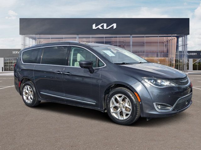 2020 Chrysler Pacifica Touring-L Plus