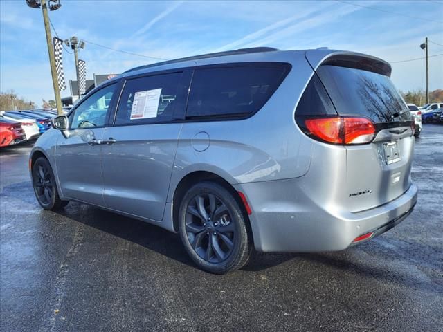 2020 Chrysler Pacifica Touring-L Plus