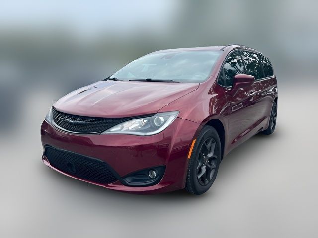 2020 Chrysler Pacifica Touring-L Plus