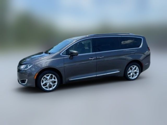 2020 Chrysler Pacifica Touring-L Plus