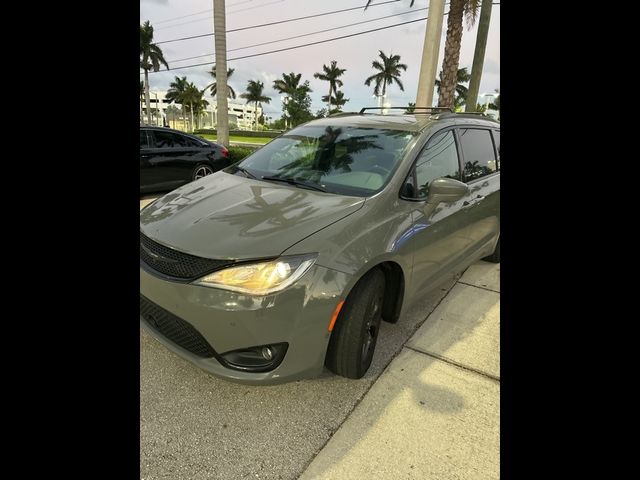 2020 Chrysler Pacifica Touring-L Plus