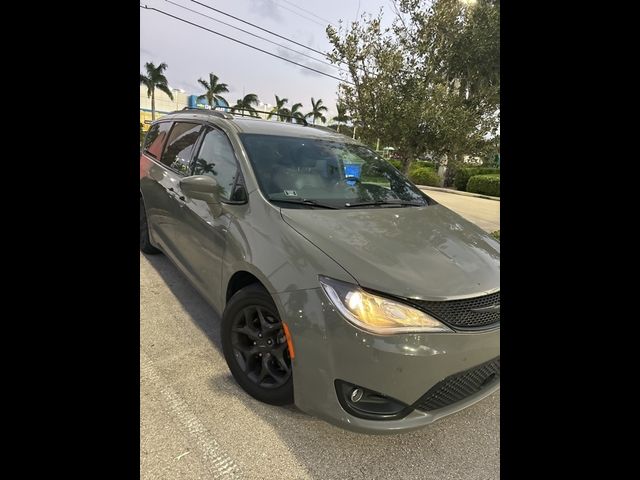 2020 Chrysler Pacifica Touring-L Plus