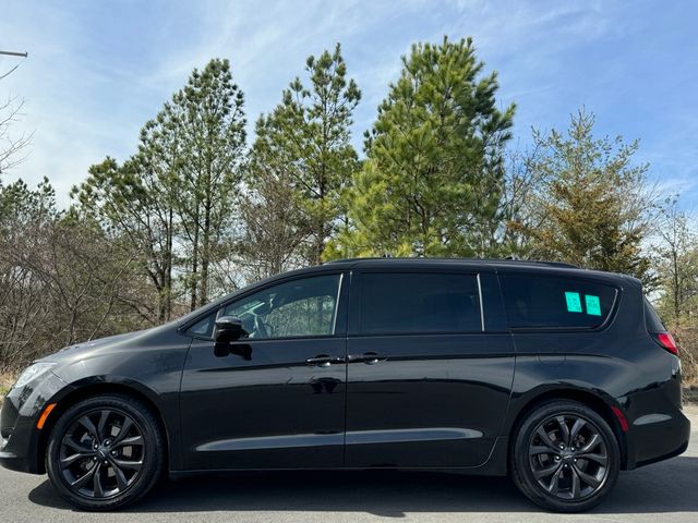 2020 Chrysler Pacifica Touring-L Plus