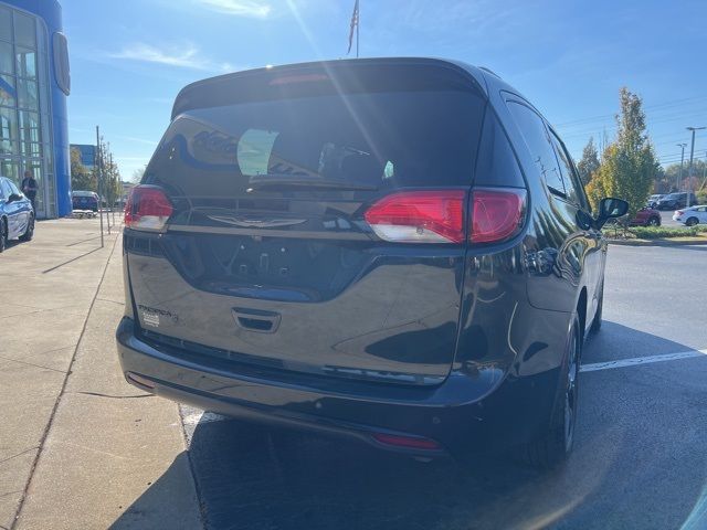 2020 Chrysler Pacifica Touring-L Plus