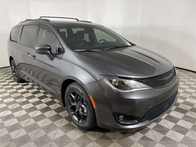 2020 Chrysler Pacifica Touring-L Plus