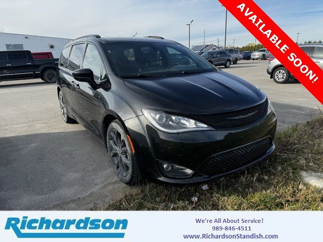 2020 Chrysler Pacifica Touring-L Plus