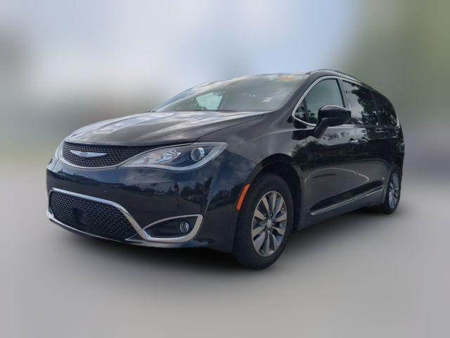 2020 Chrysler Pacifica Touring-L Plus