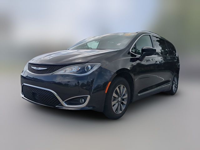 2020 Chrysler Pacifica Touring-L Plus