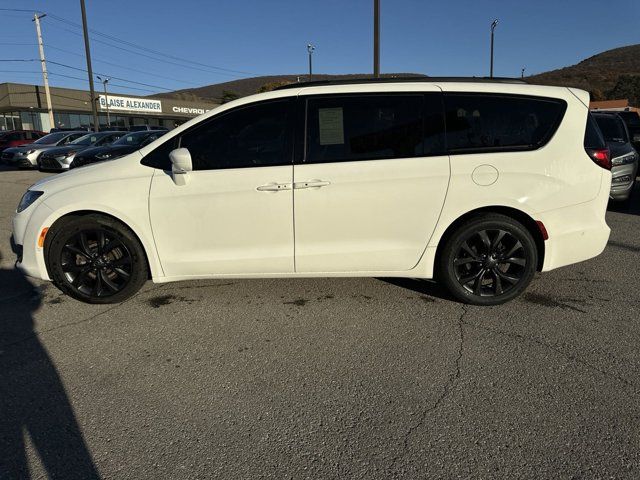 2020 Chrysler Pacifica Touring-L Plus