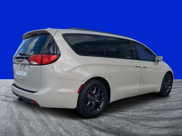 2020 Chrysler Pacifica Touring-L Plus