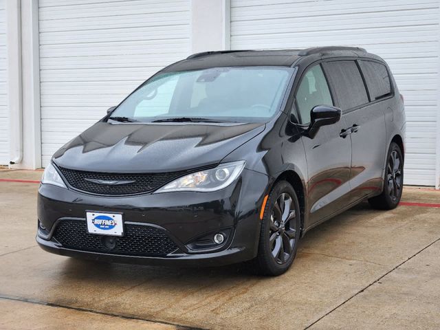 2020 Chrysler Pacifica Touring-L Plus