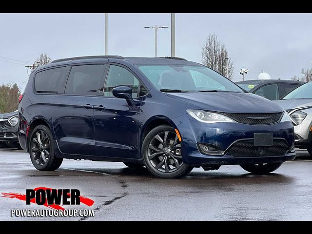 2020 Chrysler Pacifica Touring-L Plus