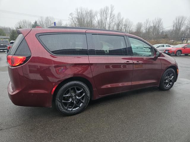 2020 Chrysler Pacifica Touring-L Plus