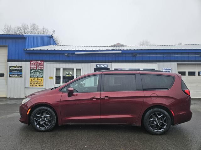 2020 Chrysler Pacifica Touring-L Plus