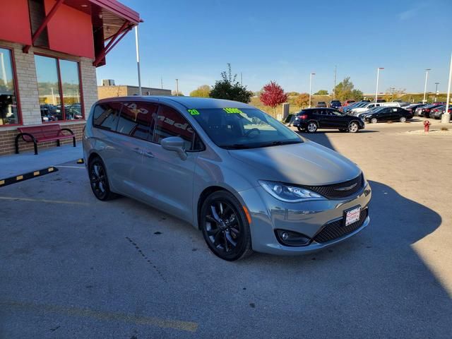 2020 Chrysler Pacifica Touring